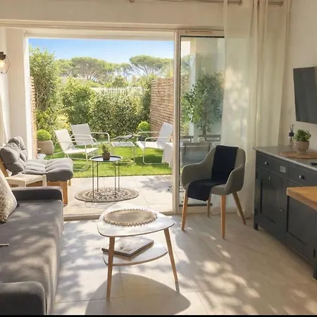 La Canopee, Golfe De Saint-tropez アパート