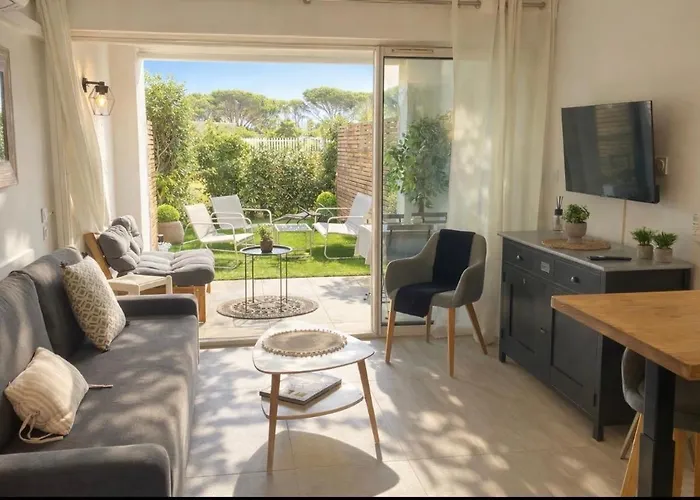 La Canopee, Golfe De Saint-tropez アパート